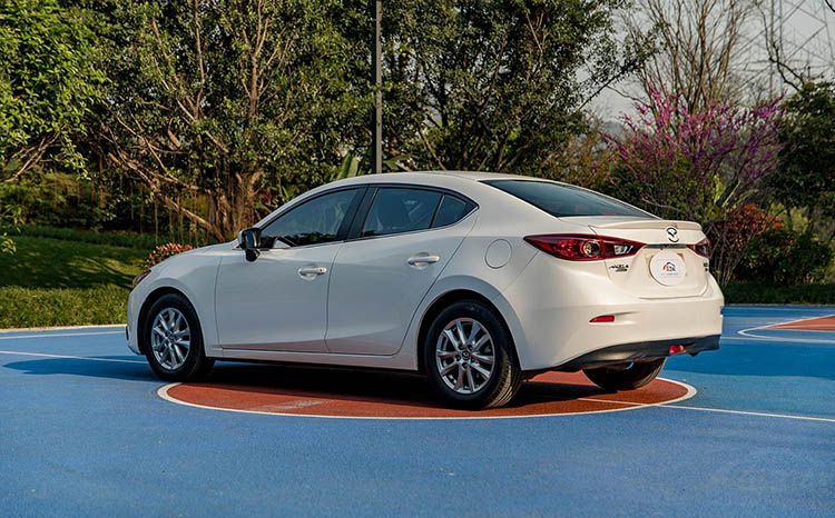 2016款昂克赛拉原价13.89万现价9.5万这三款二手车等你来抢