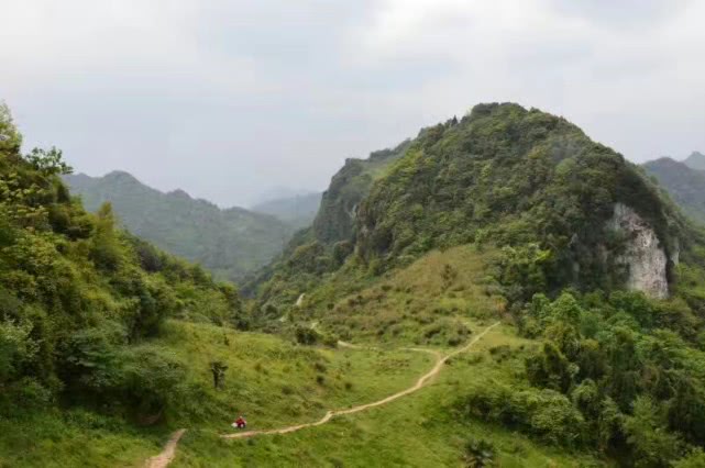 飞来峰为什么是四川飞来的,四川飞来峰在哪里