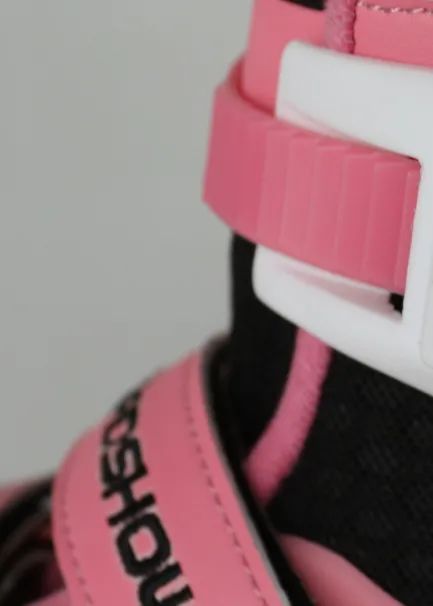 如何挑选一双好的儿童轮滑鞋,怎样给儿童选轮滑鞋