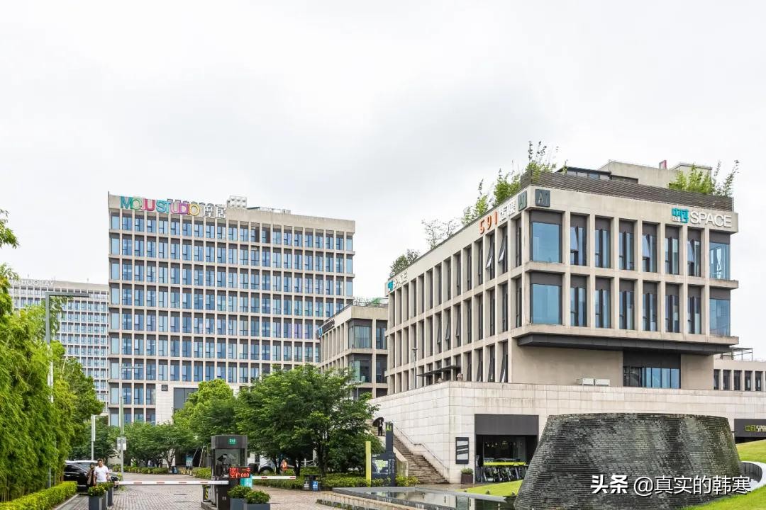 中成智谷：一个昔日辉煌的援外仓库是不断迭代升级与时代共舞的