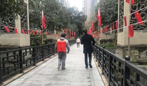 泪奔!你见过这样的重庆和这样的重庆社区吗?