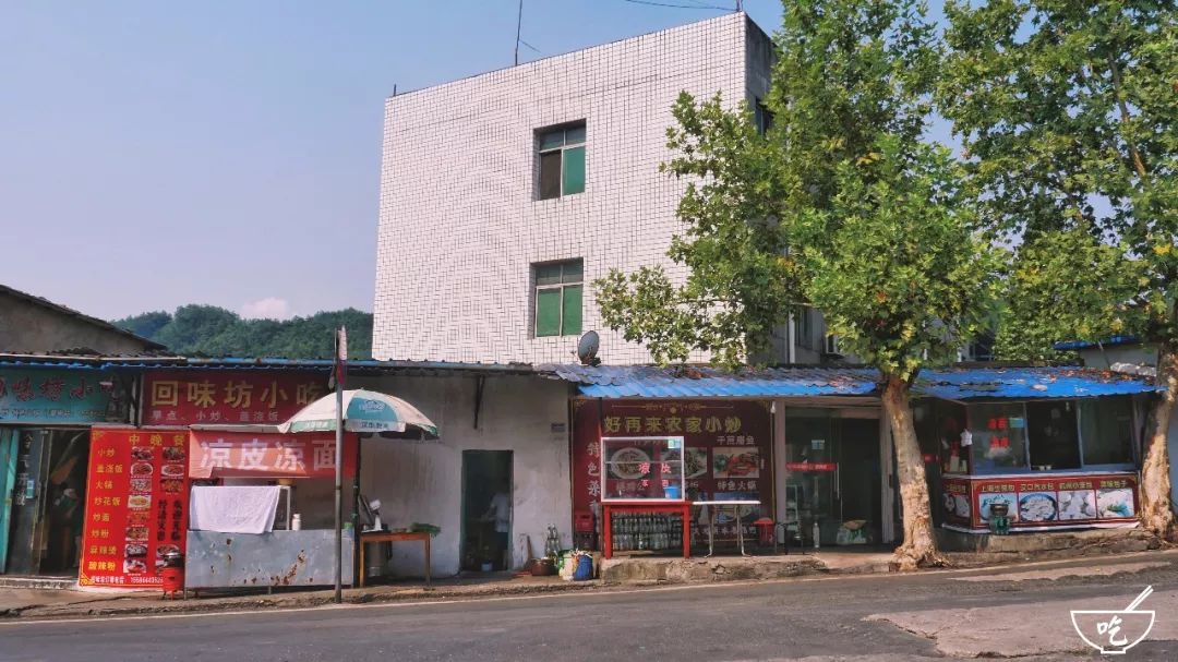 「十堰美食」51厂这家店，开了20多年只卖1种面，味道仍旧让人痴迷