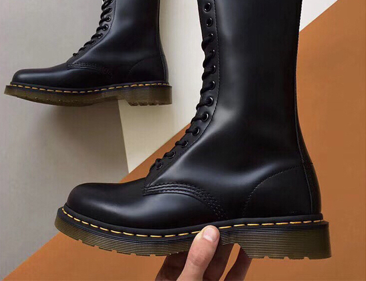 黑马丁靴怎样搭配好看,黑马丁靴应该怎么搭配