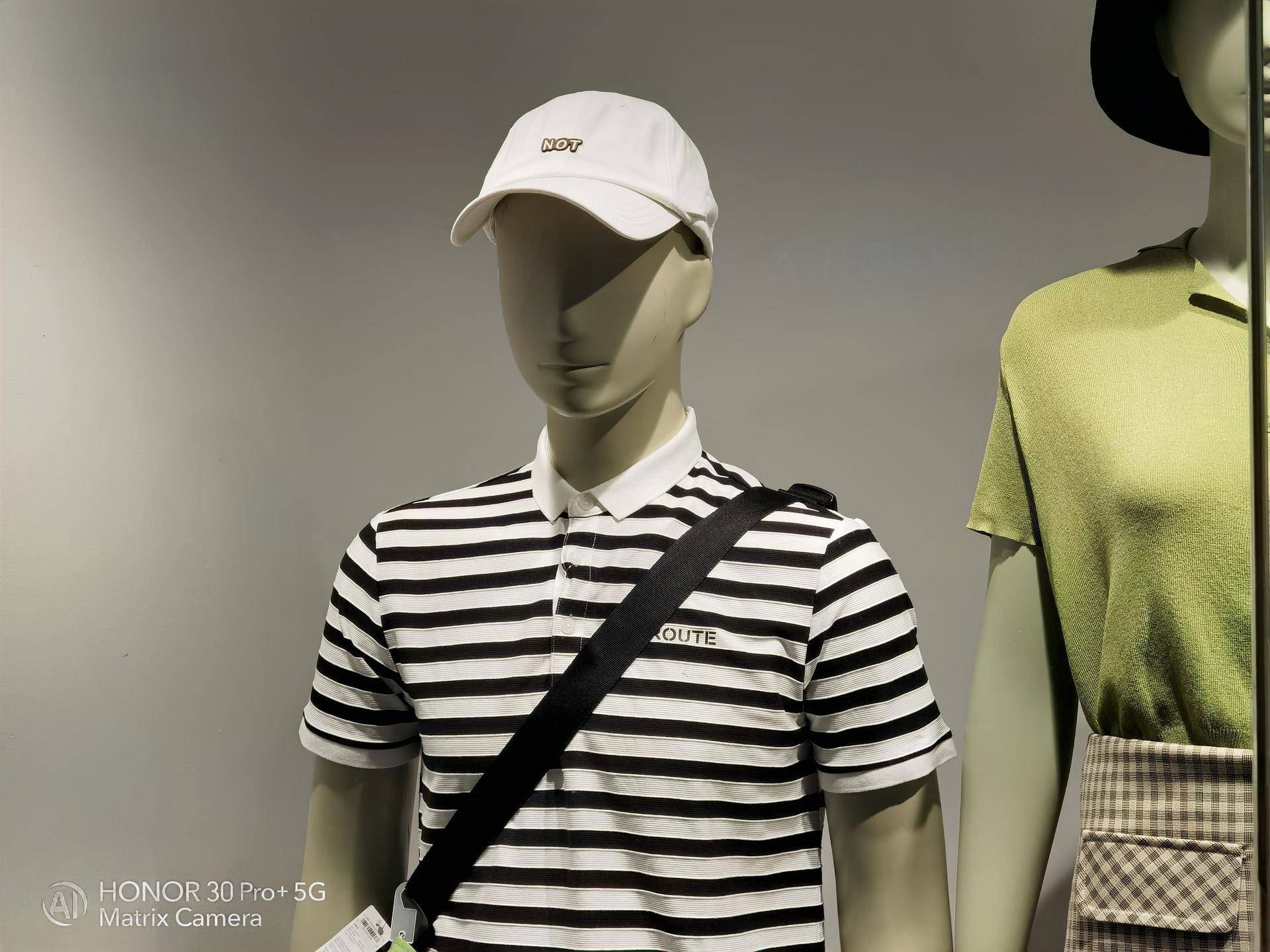 手机ai清除路人,荣耀30pro有ai消除功能吗