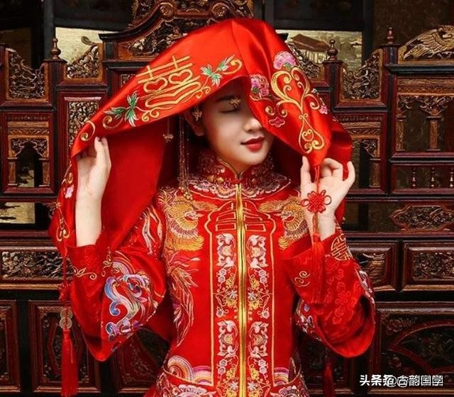 李清照经典诗词大全100首 (李清照思念红颜)