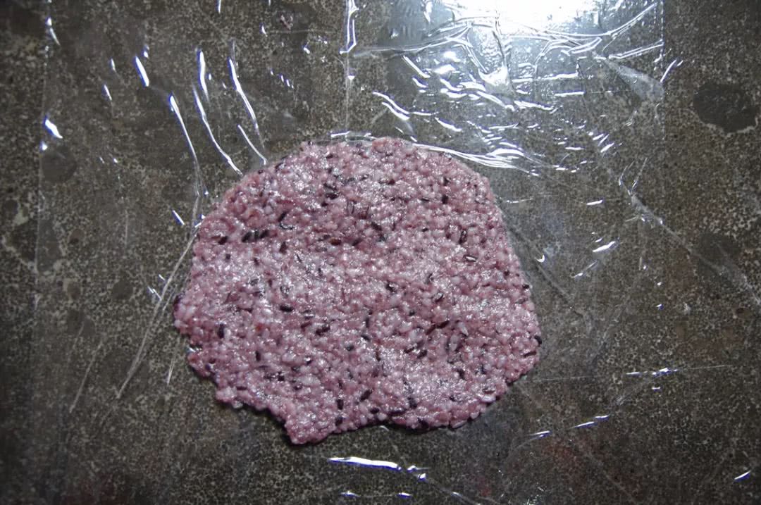 紫米锅巴乌米锅巴,土灶锅巴如何变香脆锅巴