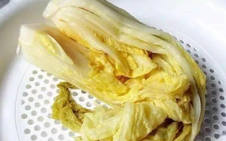 腌东北酸菜起白沫怎么办,腌酸菜冒泡泡