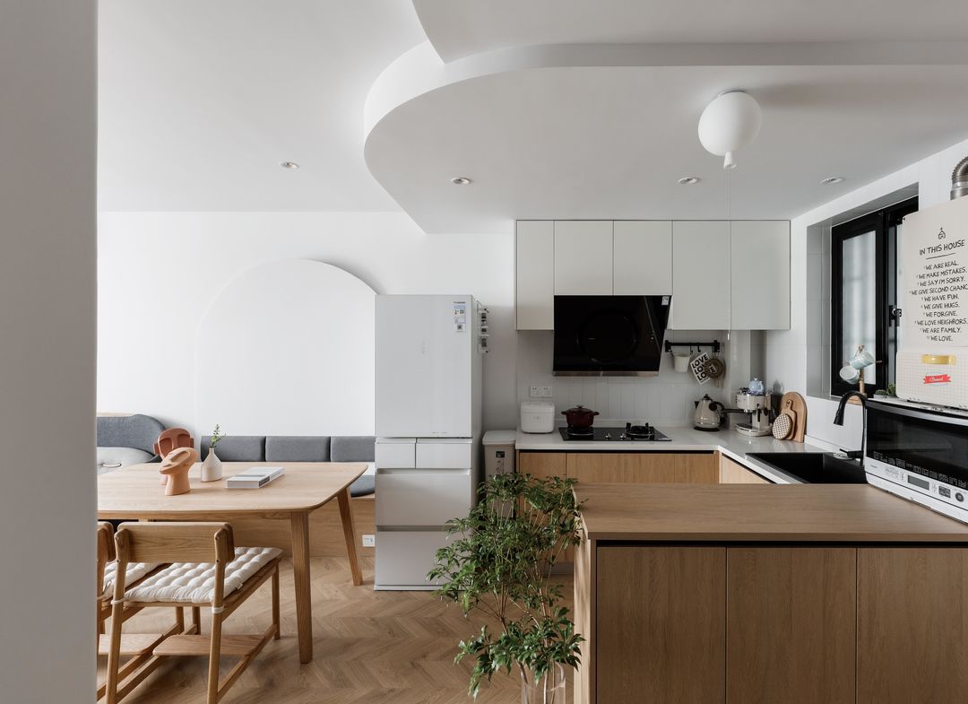 花5万买的老房子翻新改造,夫妻买老房子装修改造