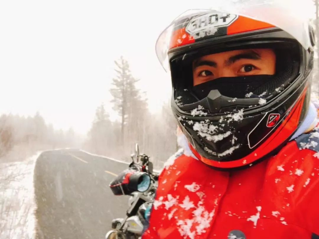 雨天骑摩托车必备装备,雨天骑行摩托车防雨最佳装备