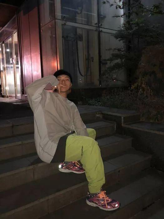 亚逼什么意思,亚逼是什么意思