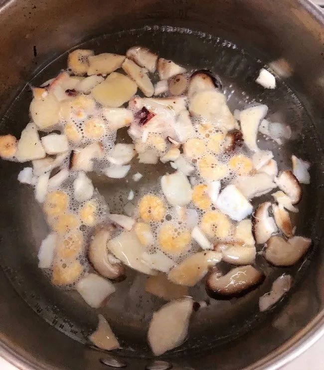 方便面条料包测评,泡面测评康师傅红烧牛肉面