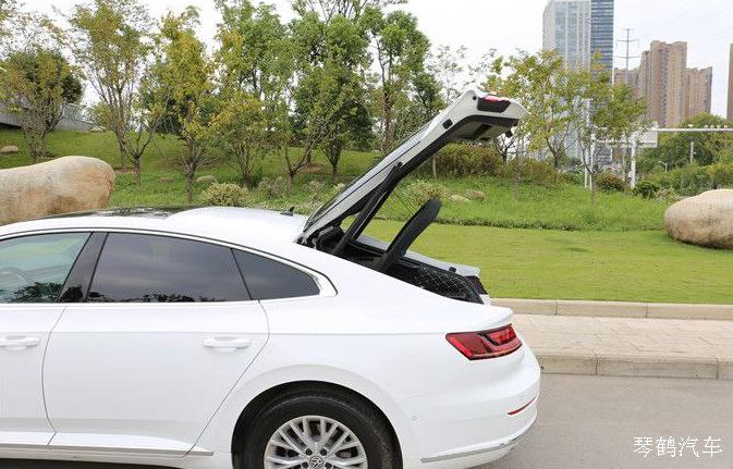 君威GS和全新大众CC你支持谁？网友：比比百公里加速就知道了