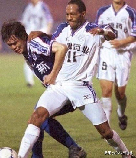 它是中国联赛早期的土豪队，大笔投入堪比恒大，一手好牌却没打好