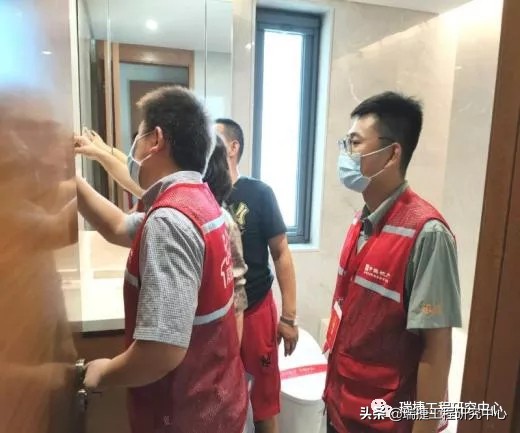 商品房精装修特别多裂缝怎么维权,精装修的房子质量有问题怎么维权