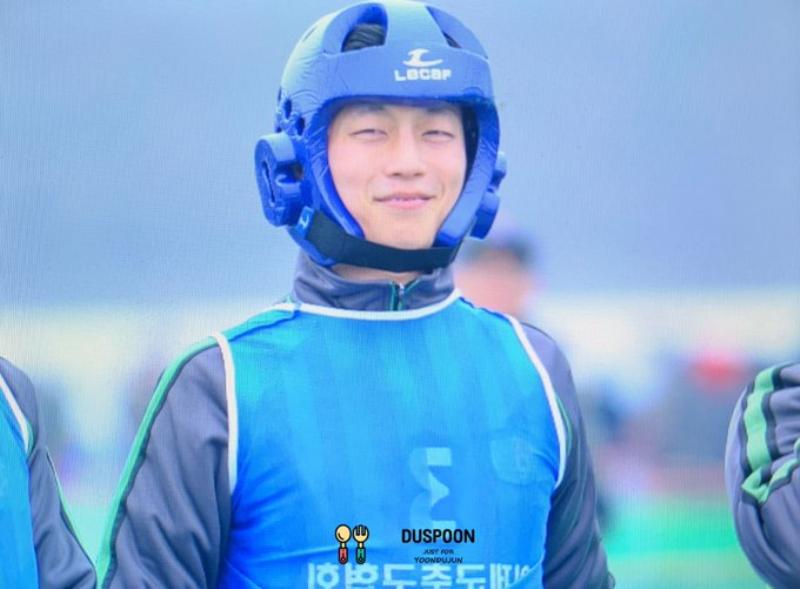 尹斗俊军队表演,尹斗俊足球视频