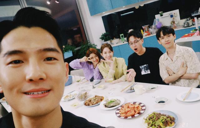 心动4：女5晒生日聚会照，女嘉宾评论区热聊，却不见女1身影