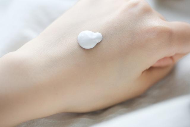 不会假白的素颜霜,涂完你也能去参加101了