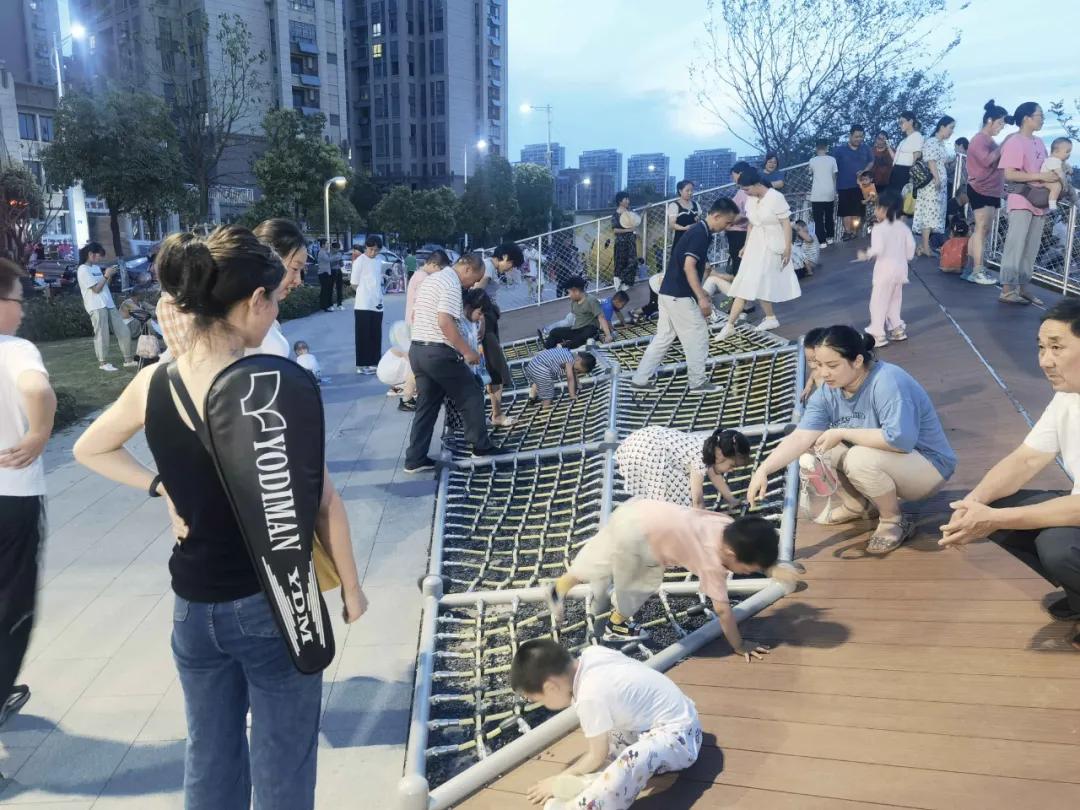 绗涗笢鑷诲搧,绗涗笢鑷诲搧浜戞箹鍗侀噷