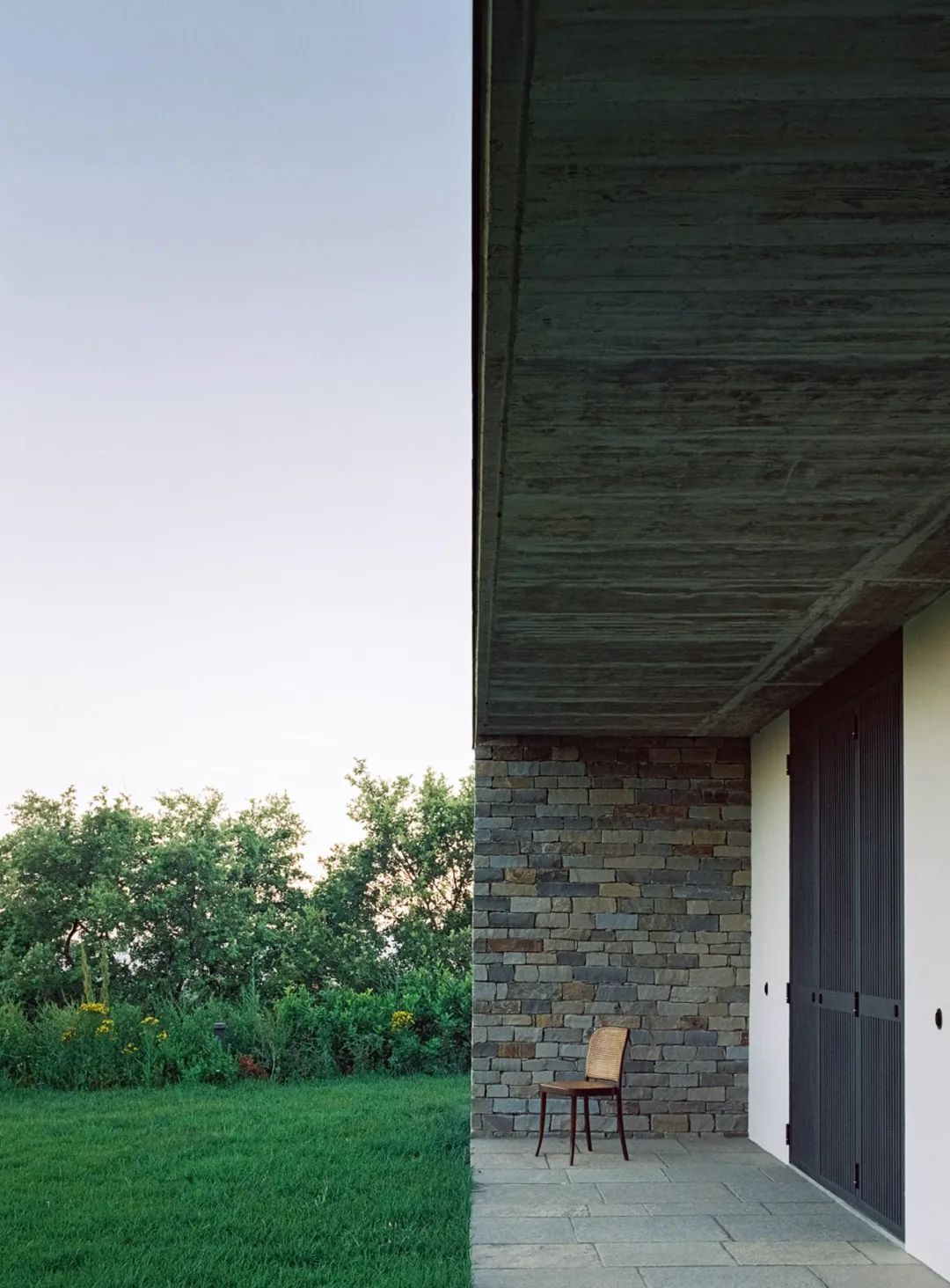 在冰岛最深的湖边自建木屋,自建木屋冰岛