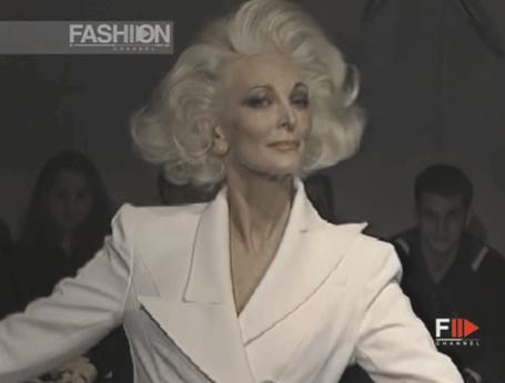 90岁超模三次婚姻,92岁超模走t台