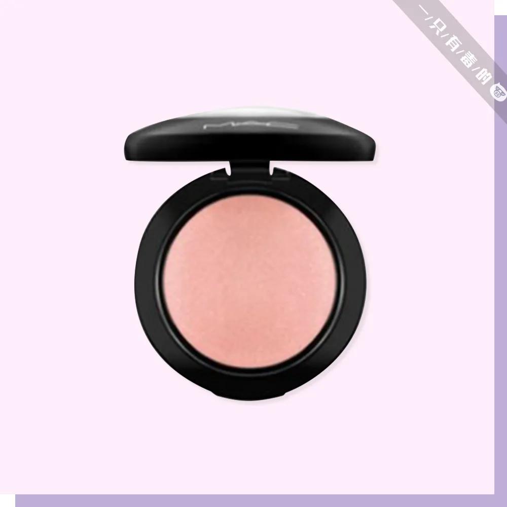 化妆台共多少钱,化妆台护肤品一堆