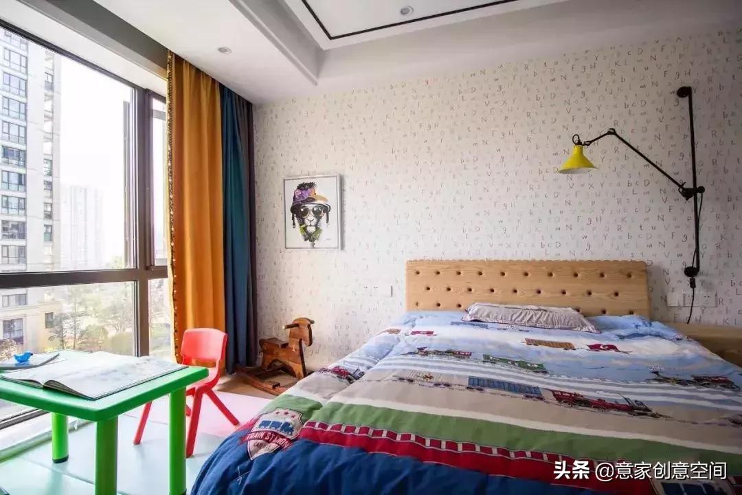 电视墙挖个洞，电视柜就不用买了，这套新中式三居室太好看了！