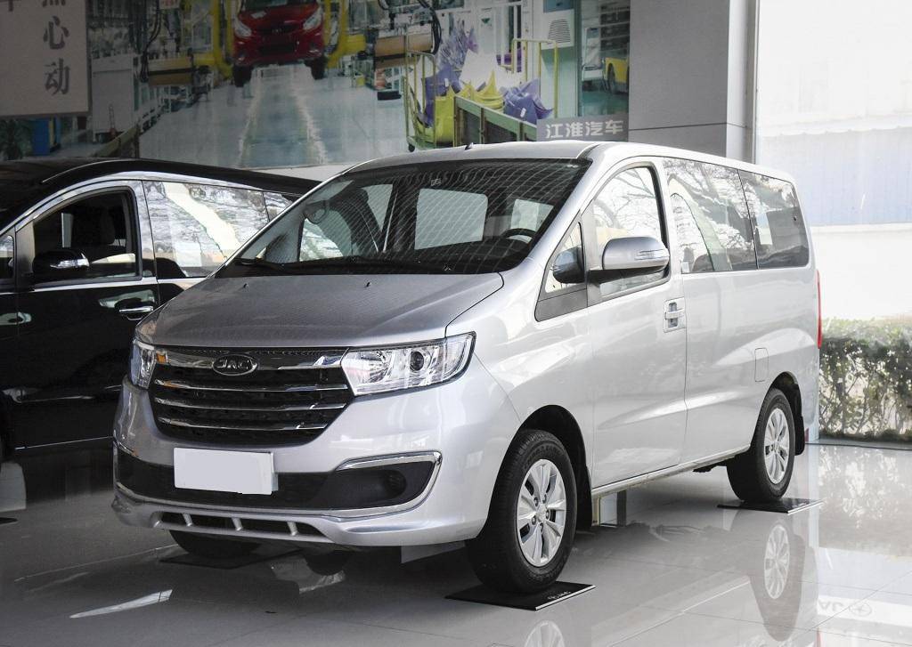 五菱宏光v和瑞风m3哪个好一点,7万左右的mpv7座最值得购买的车