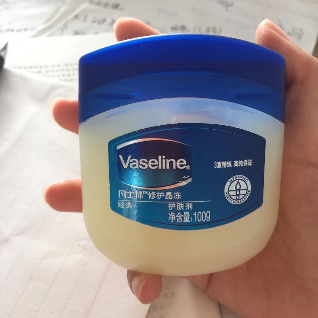 冬天用甘油好还是凡士林好，冬季要不要单纯使用甘油？