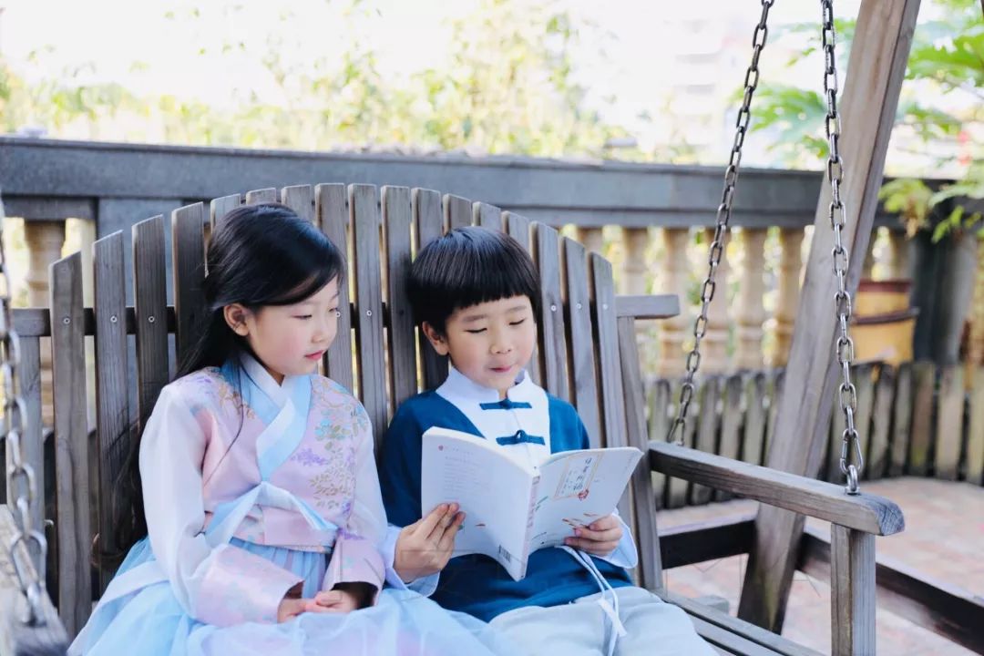 钱得花在刀刃上男生,钱得花在刀刃上谁说的