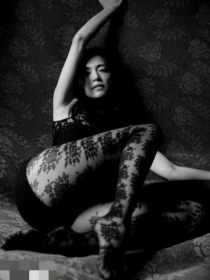 姚晨穿露脐装图片,姚晨穿黑色连体裤图片