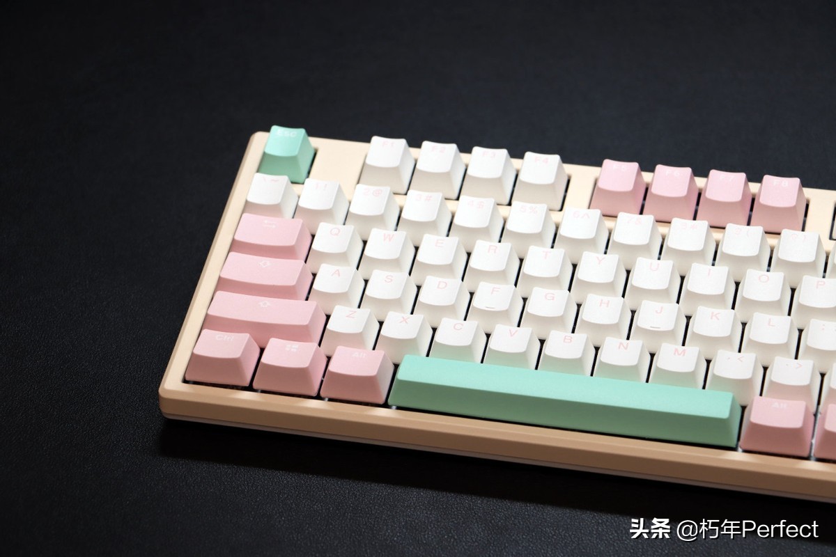 吉利鸭樱桃机械键盘,吉利鸭duckyone2mini机械键盘