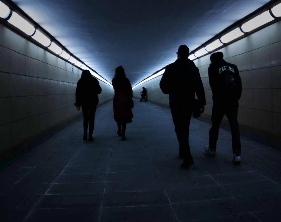 臀部编剧：无薪度日，被梦想窒息