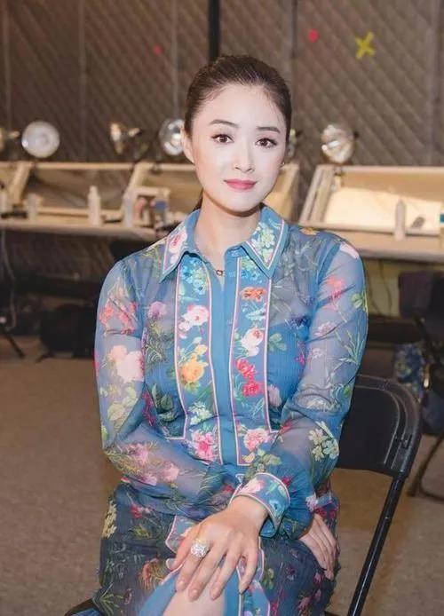 舒畅杨紫胡静三人的对比图,全女明星阵容杨紫舒畅