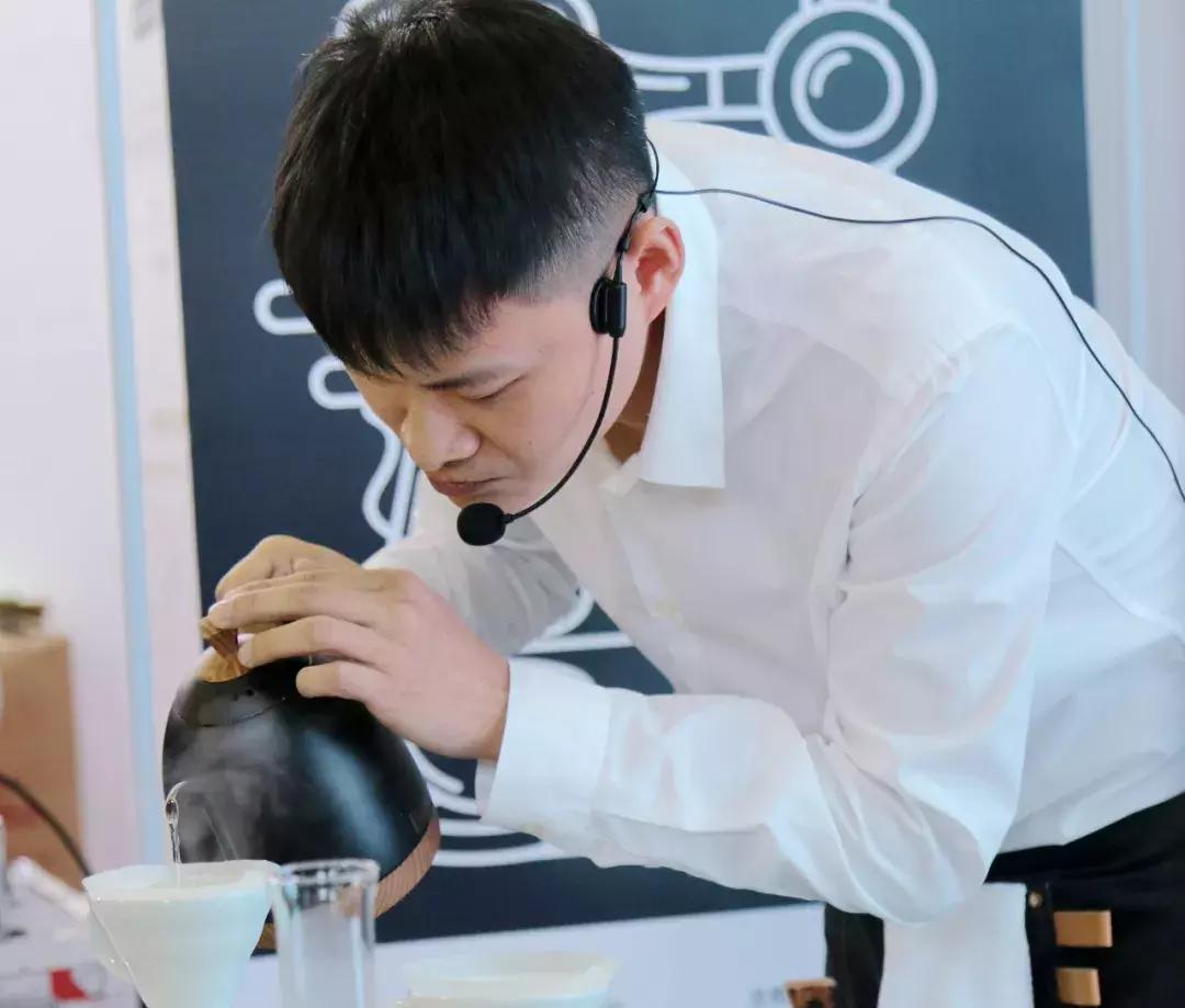 打手巅峰赛怎么打的,打手比赛怎么打才能越打越疼