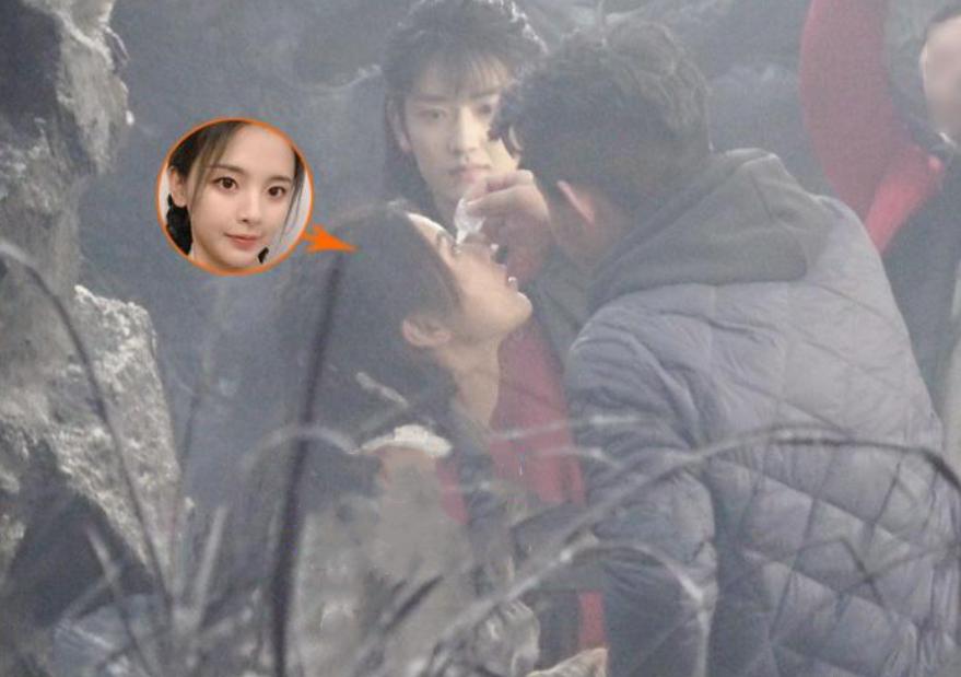 95后小花片场耍大牌,95后小花演戏五官乱飞