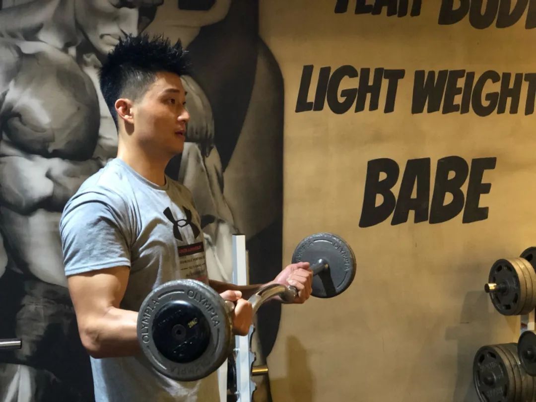 别人在减肥而我却在增肥怎么说,别人都在减肥我却在增肥的说说