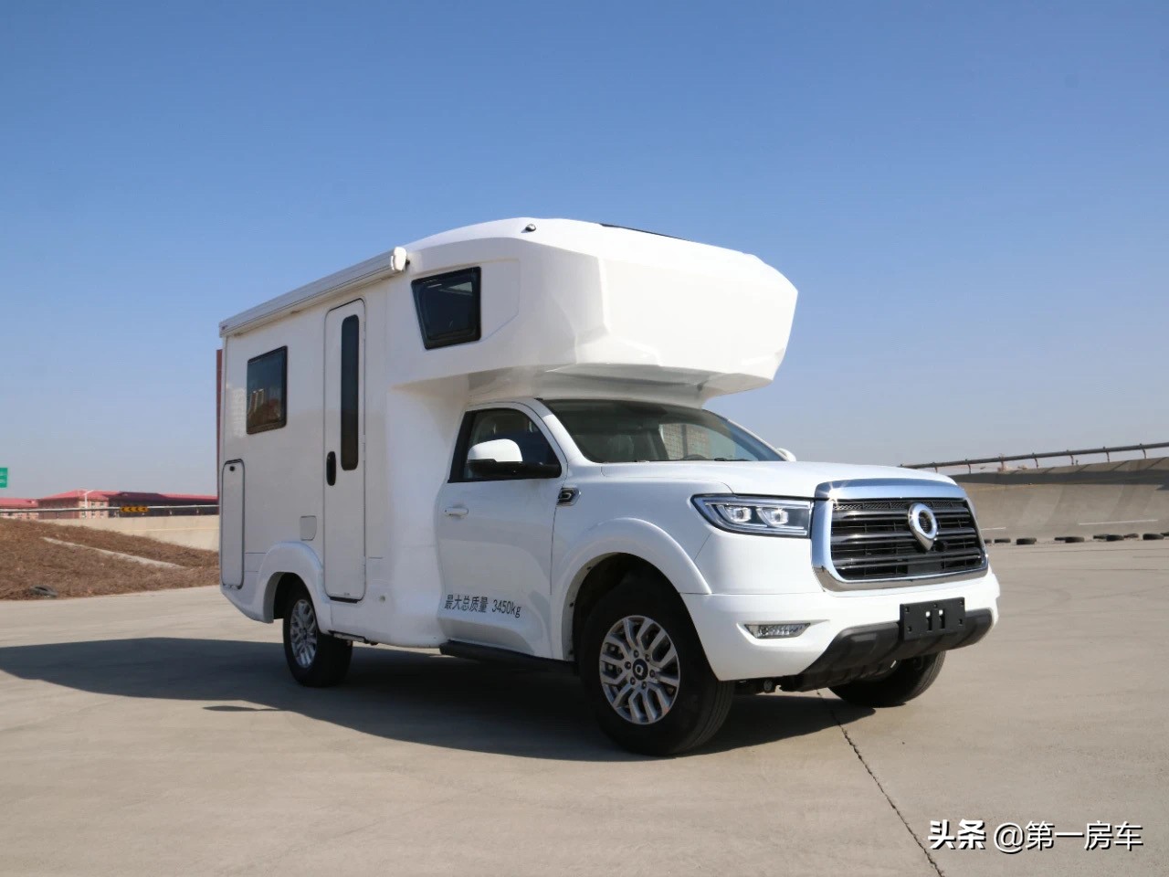 长城炮房车底盘升级气囊,长城炮4座房车测评