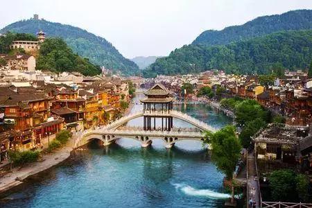 源色旅游入驻驻马店！！！特推出9999元20选7国内线路优惠套餐卡