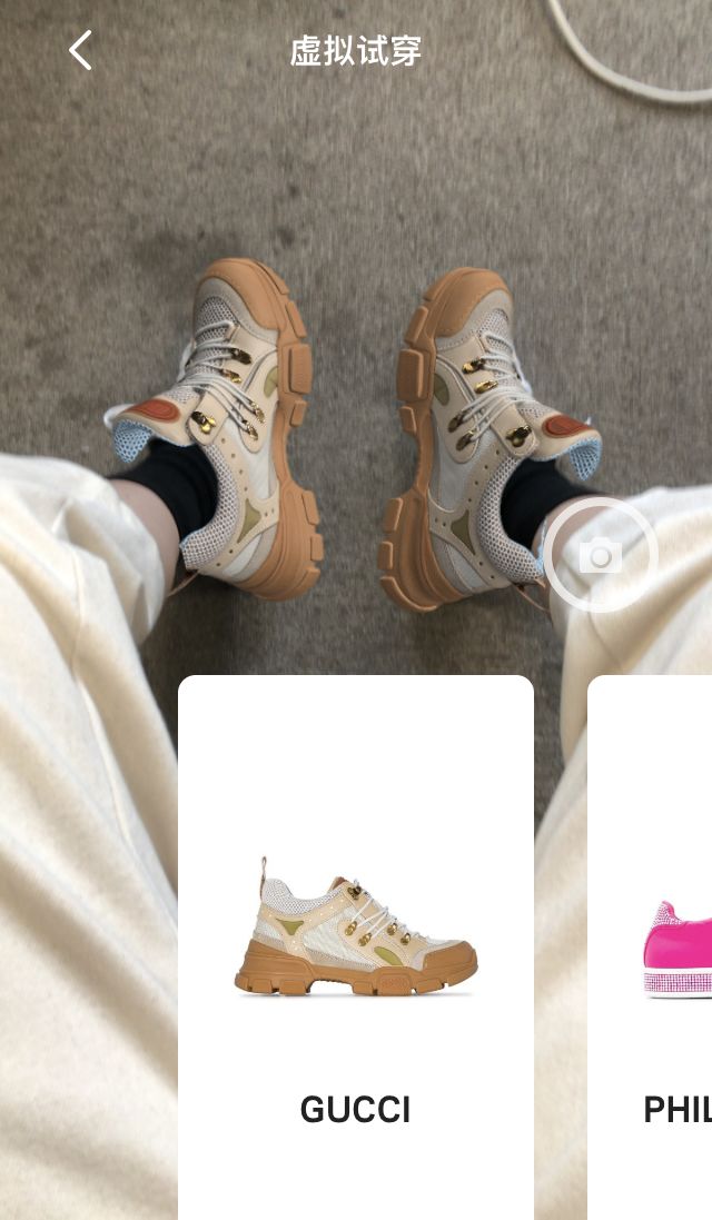 好久不逛实体店了出来试衣服,不去实体店试衣服