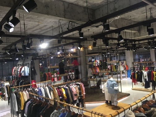 童装尾货批发从哪里拿货,童装撤柜尾货清仓拿货