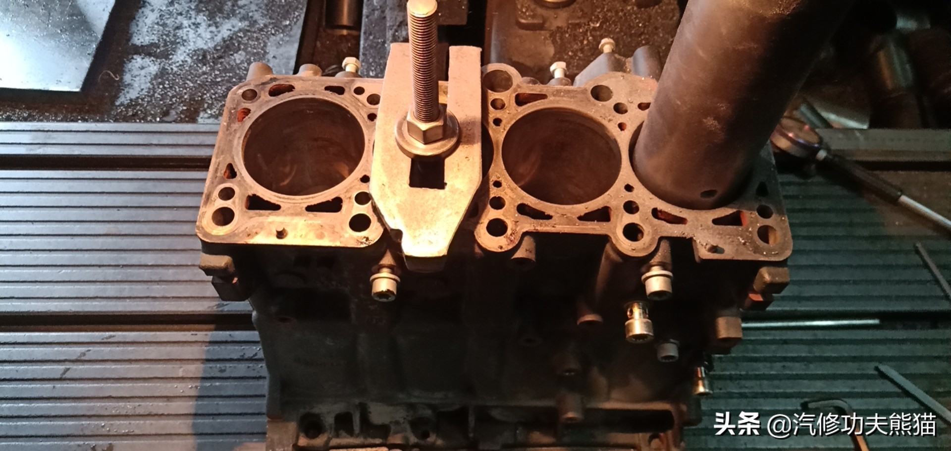 10年奥迪a6l2.0t烧机油维修,奥迪a6l2.0t烧机油吗