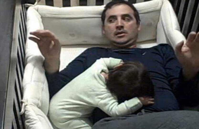 新生儿入睡比较难怎么回事,新生儿半夜怎么快速哄入睡