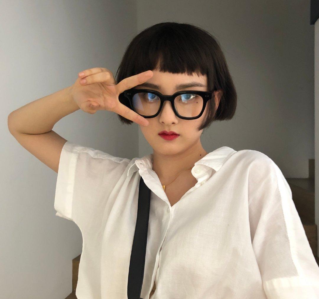 短发特别少适合哪种烫,短发不烫显气质这八款短发是首选