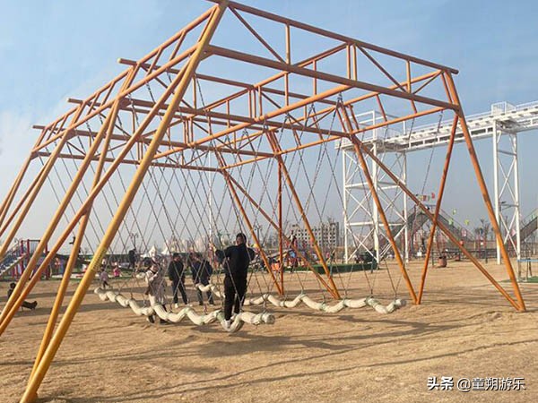 户外网红秋千设备,网红秋千抖音视频完整版