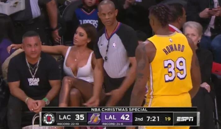 2020詹姆斯季后赛九次盖帽,詹姆斯2022逆天盖帽