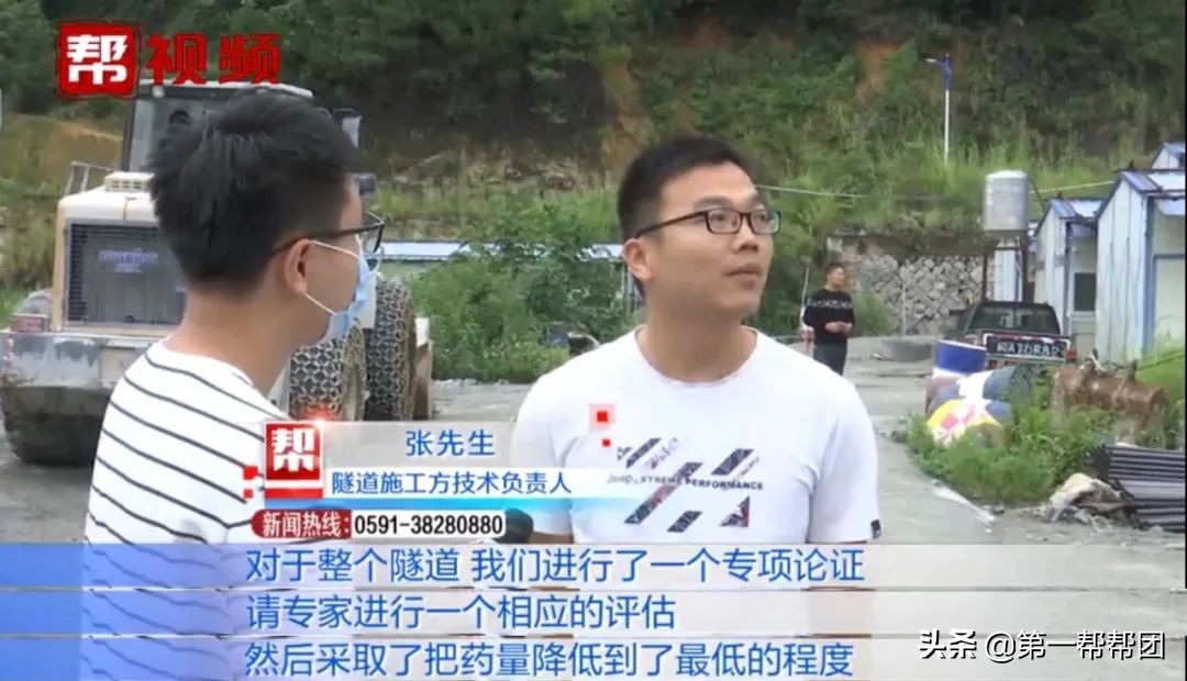 隔壁建房二年后导致我家墙壁开裂,家里房子二十几年墙裂