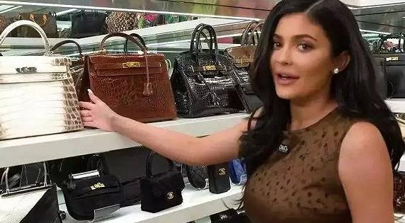 卡戴珊家族凯莉,凯莉成为卡戴珊家族最有钱的