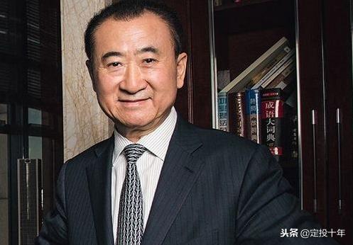 大佬不为人知的另一面：马云痛哭，王健林堵行长门、王兴九败一胜