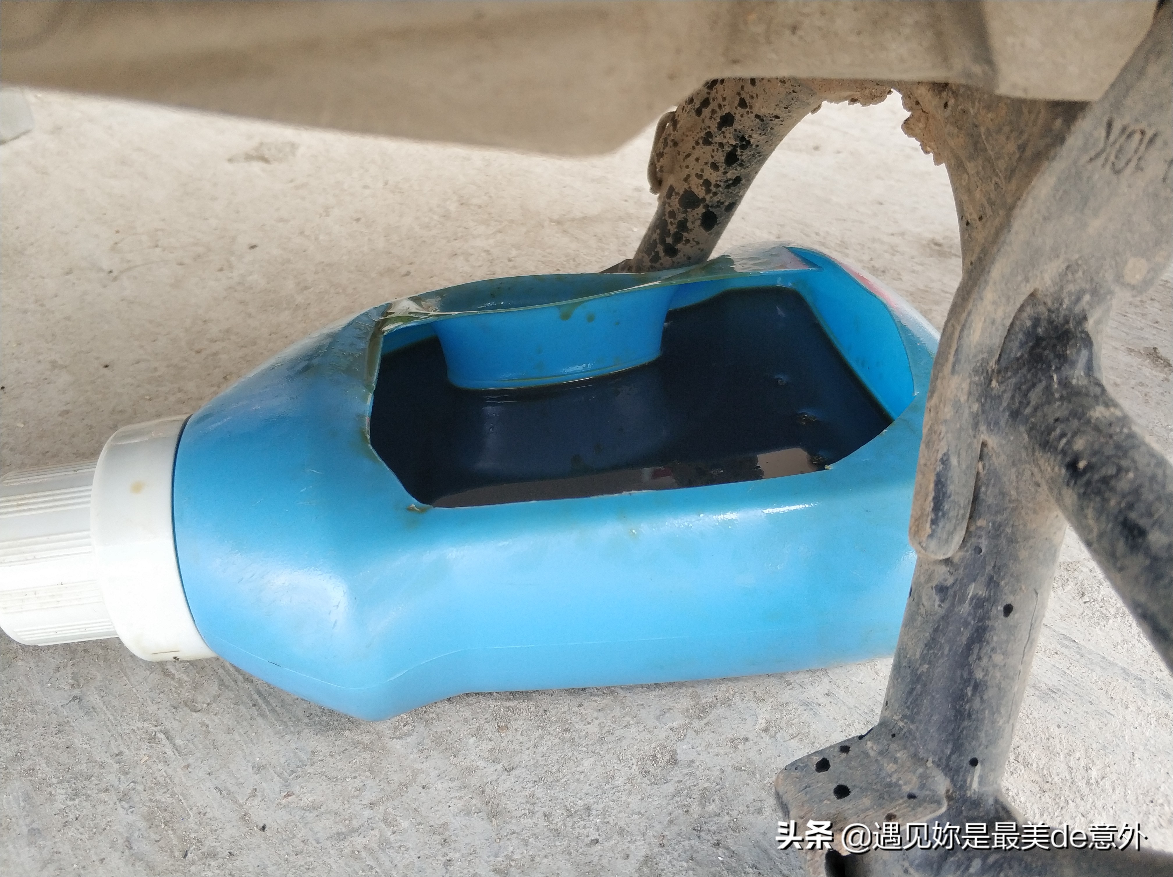 踏板摩托车齿轮油加多了会怎么样,踏板摩托车齿轮油多少公里换一次