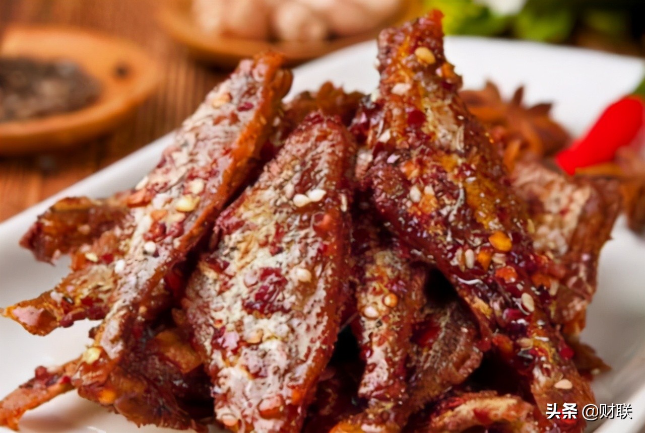 一年卖出12亿包，小鱼干成新宠！成本却只有4角，其中有何猫腻？